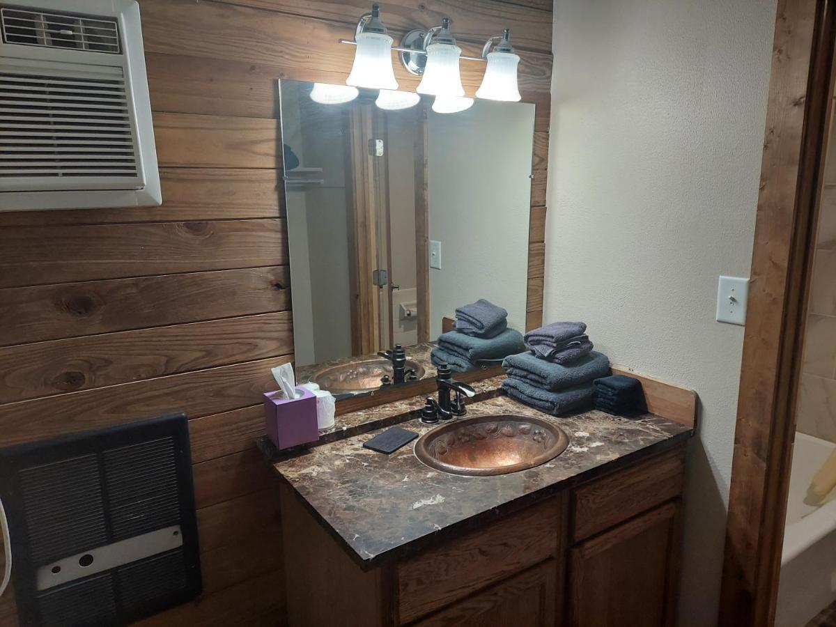 Country Inn Of Shelby Avoca Екстер'єр фото
